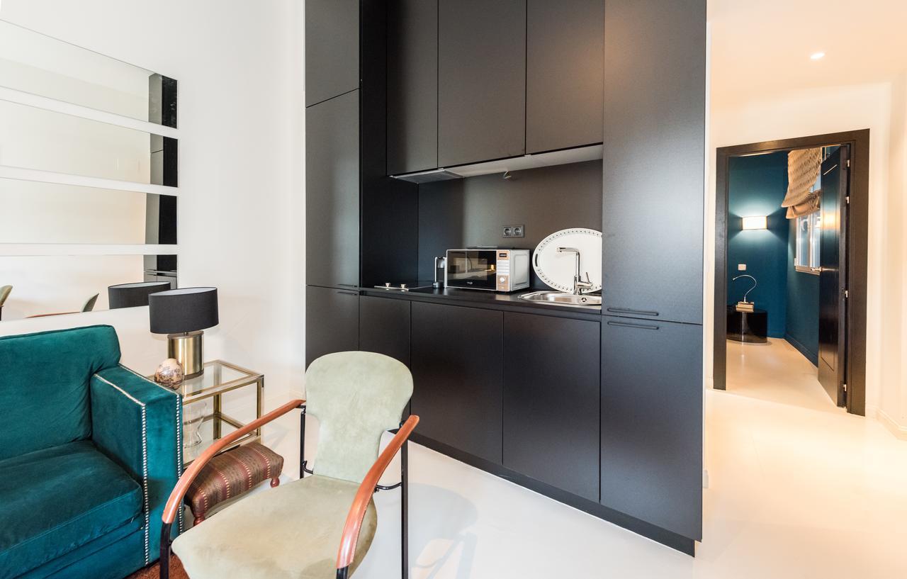 Plaza Santa Ana Apartment Madrid Bagian luar foto