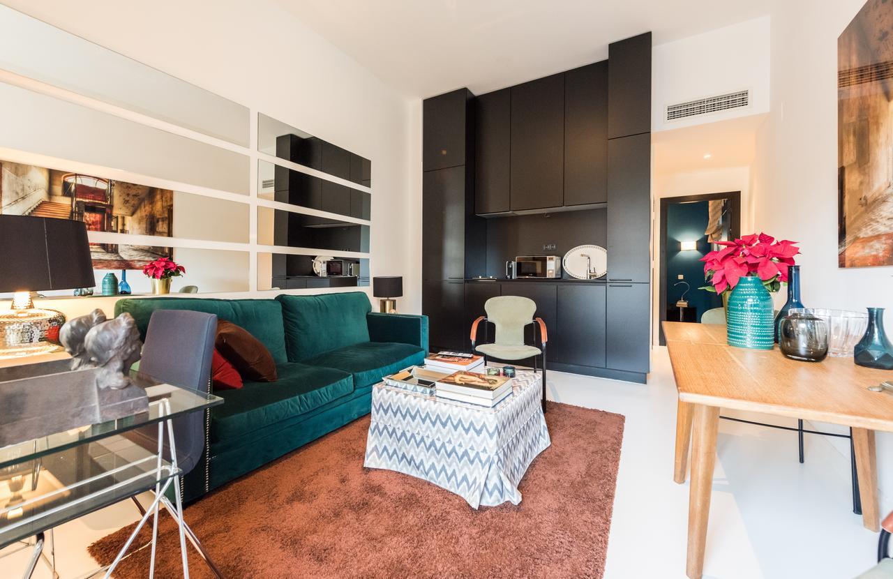 Plaza Santa Ana Apartment Madrid Bagian luar foto