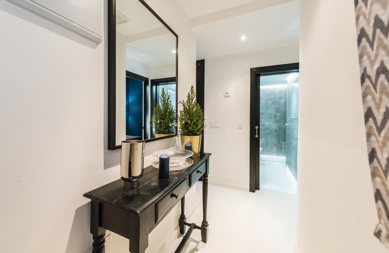 Plaza Santa Ana Apartment Madrid Bagian luar foto