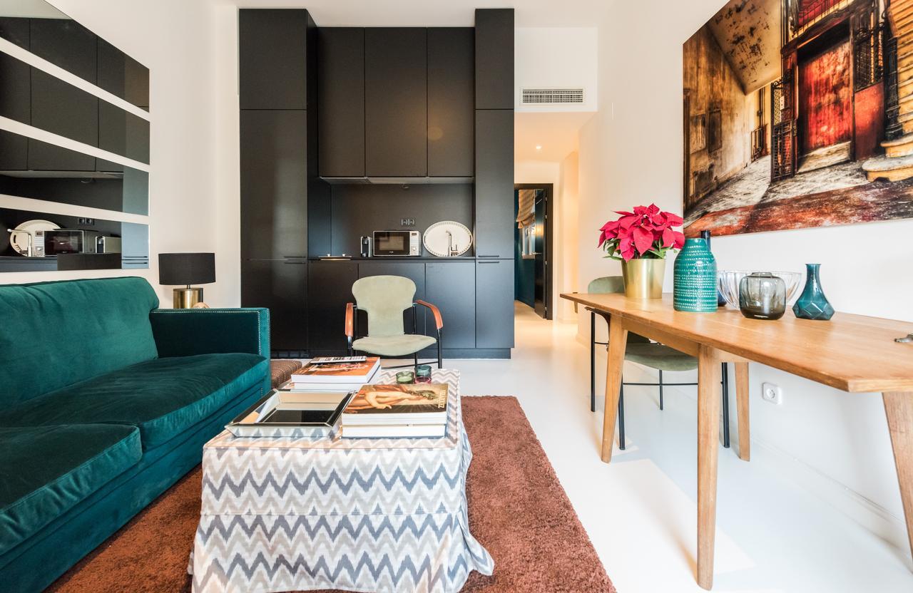Plaza Santa Ana Apartment Madrid Bagian luar foto